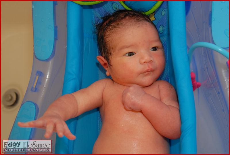 calvin-first-bath-20071012-039.jpg