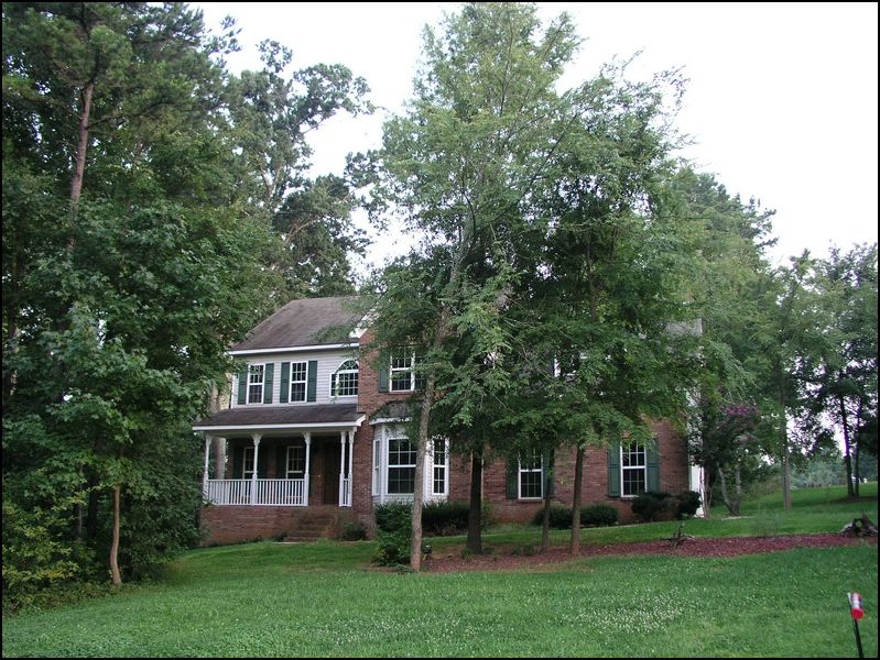 house-10526-woodhollow-04.jpg